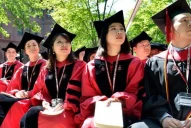 Estudiantes de universidades enfrentan los planes de Trump