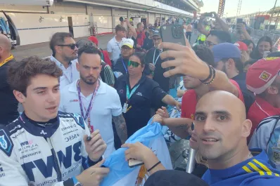 Colapinto recibió un regalo bien argentino de un fan que vive en Barcelona ¿qué dijo?