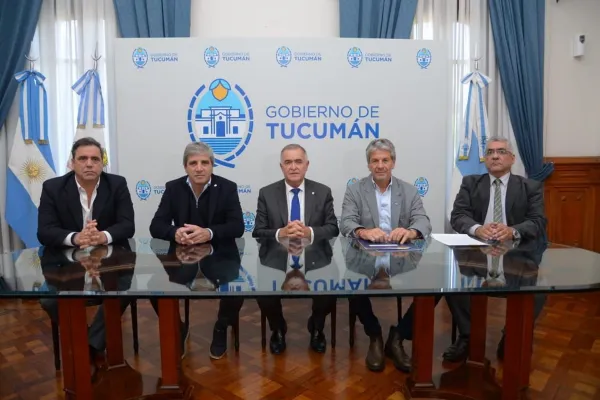 Dólares del colchón: Jaldo formalizó la adhesión de la Provincia al plan del Gobierno nacional