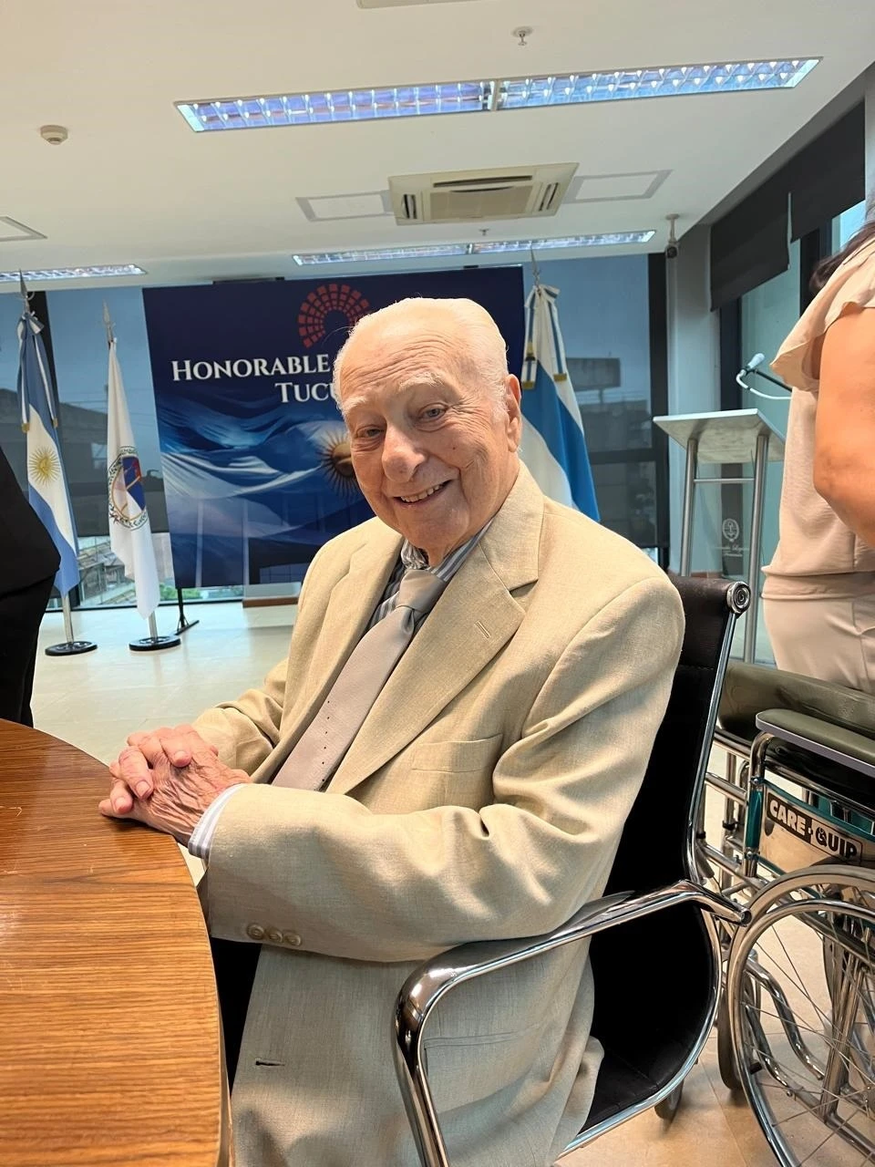 RECONOCIMIENTO EN LA LEGISLATURA. Alfredo Fenik, en el agasajo del año pasado por el Día del Teatro.