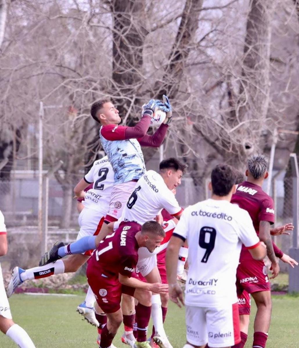 Patricio Albornoz llegó a Lanús después de un breve paso por San Martín.