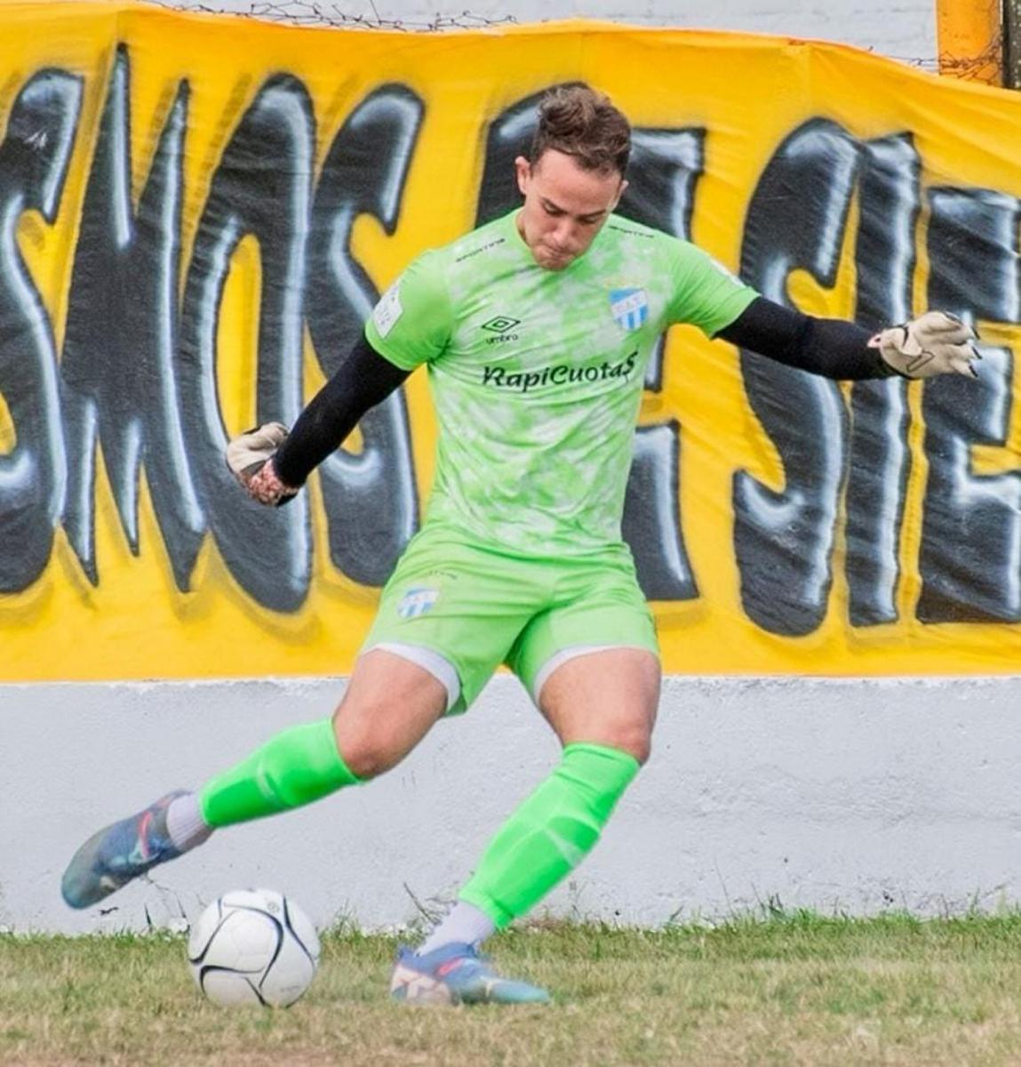 Se inició en San Martín, creció en Lanús y sueña con debutar en Atlético Tucumán