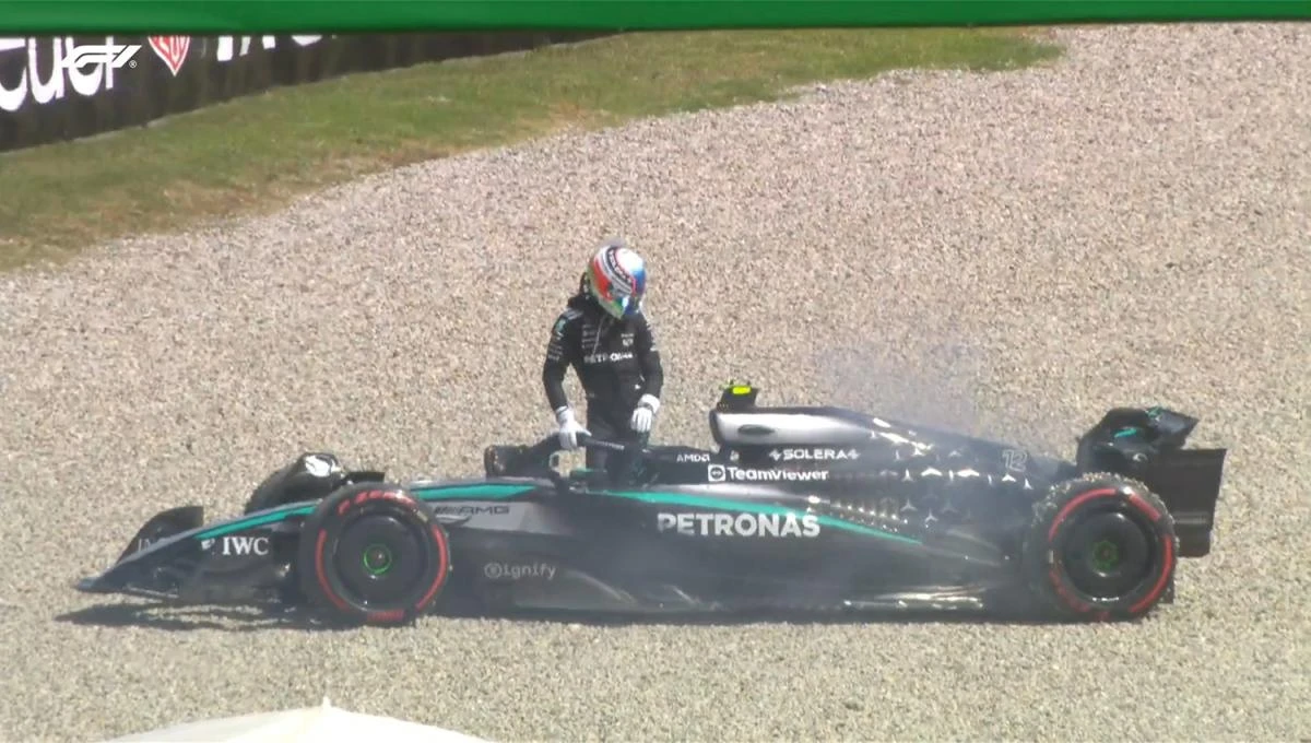 Antonielli quedó afuera y apareció el safety car en la vuelta 55