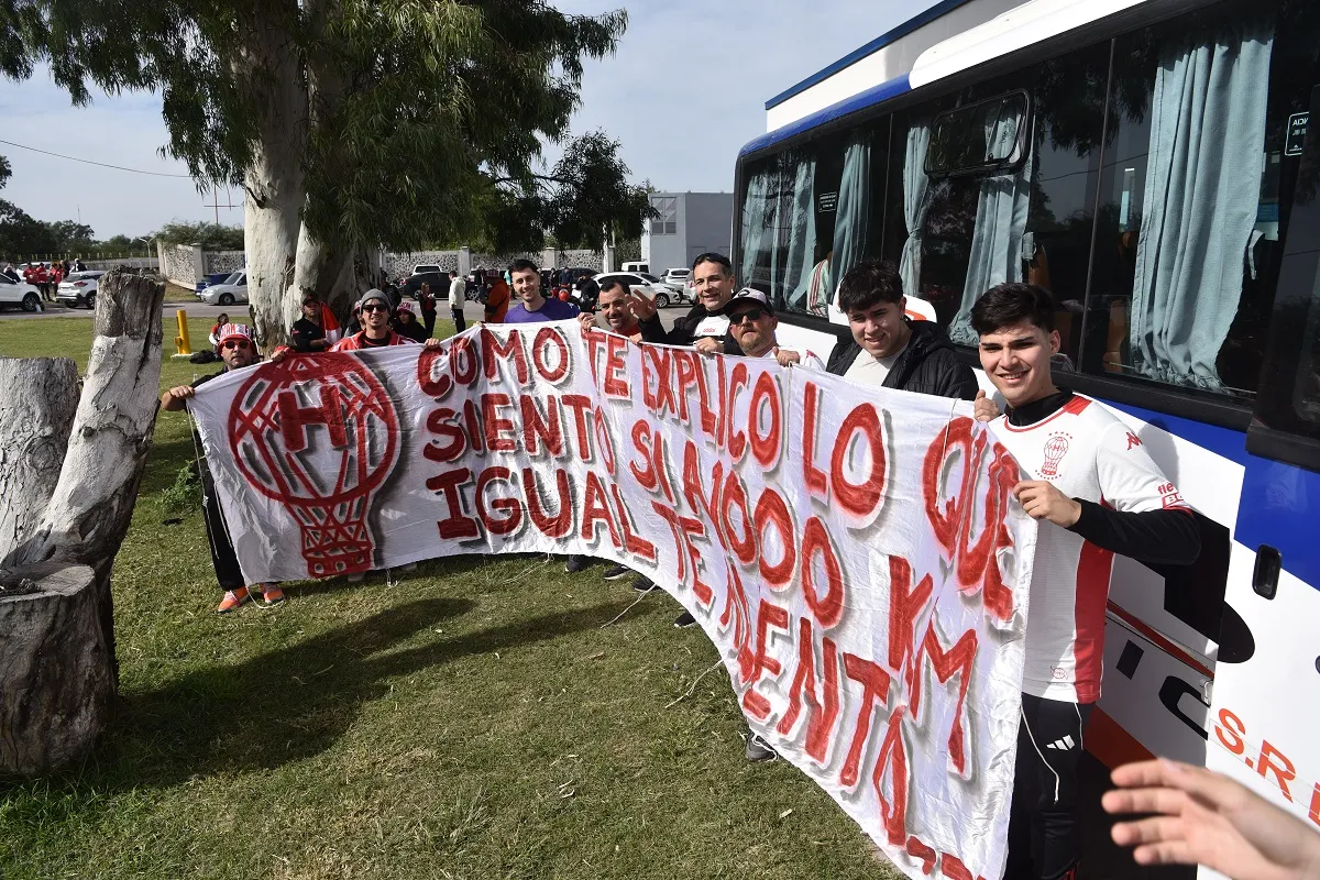 TODOS JUNTOS. Los mendocinos esperan con ansias la final contra Platense.
