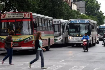 Con críticas a Aetat, piden unificar tarjetas de colectivos en Tucumán