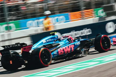 En Canadá, Colapinto intenta resolver un enigma