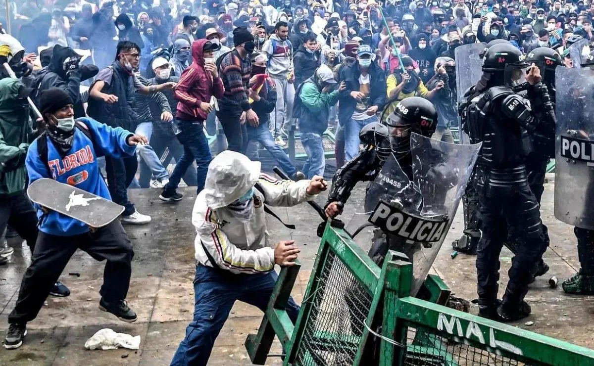 No es de noche aún, pero está oscureciendo