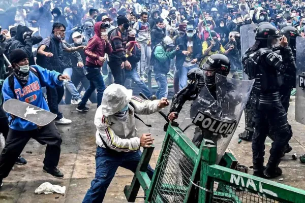 No es de noche aún, pero está oscureciendo