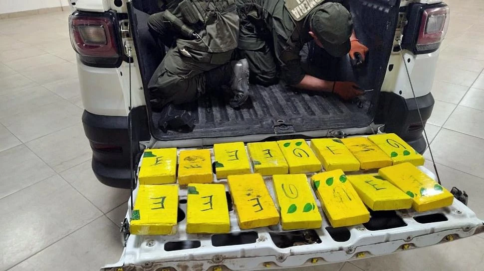 CAMBIO. Ahora esconden la droga en los paneles de las camionetas.