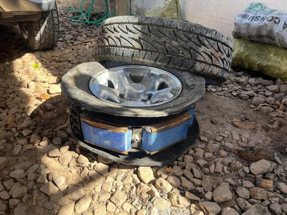 MÉTODO I. Una de las ruedas descubiertas con cocaína el año pasado.