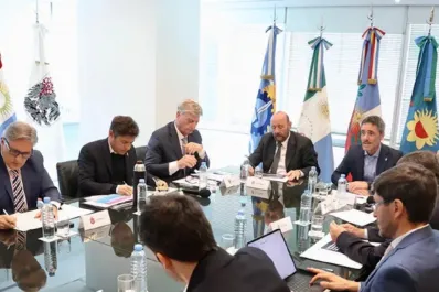 Más gobernadores se suman al acuerdo con Nación por los dólares del colchón