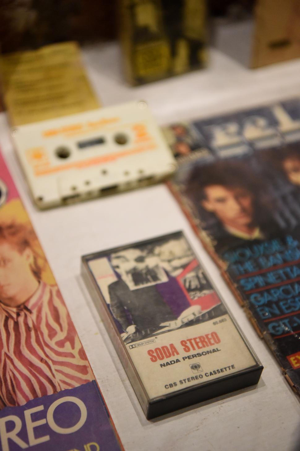 UNA JOYA. Un viejo (y querido) casete de “Nada Personal”.
