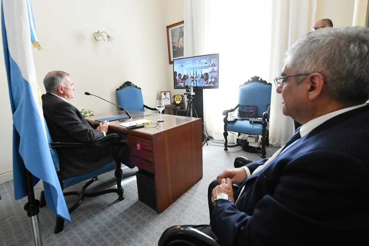 POR VIDEOLLAMADA. El gobernador tucumano Osvaldo Jaldo participó del encuentro de un modo virtual.