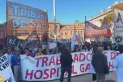 Médicos del Garrahan marchan hacia Plaza de Mayo