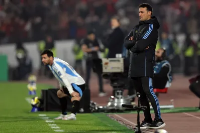 Argentina hizo un juego aplomado y derrotó a Chile casi sin despeinarse