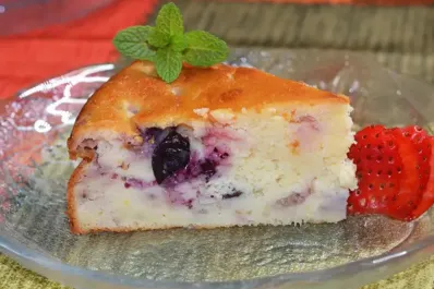 Tarta de ricota y frutos rojos: postre ultra proteico, sin harina y sin azúcar