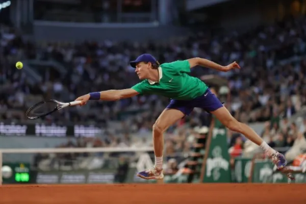 Sinner venció a Djokovic: final soñada entre el uno y el dos del mundo en Roland Garros