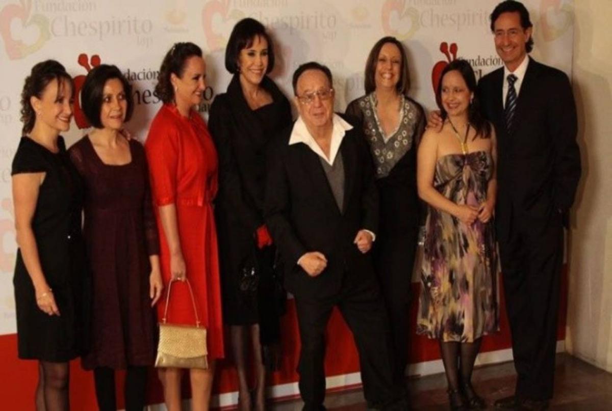 ¿Quiénes son y a qué se dedican los hijos de Chespirito?