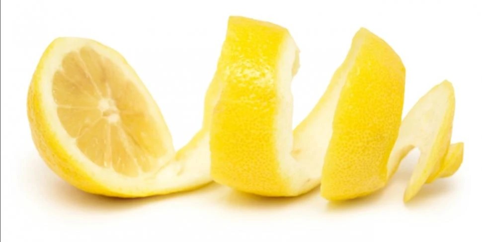 AGROINDUSTRIA CITRÍCOLA. El Plan de Caracterización de Materia Prima tiene como objetivo la evaluación de calidad fisicoquímica de subproductos, como jugo, aceite esencial y cáscara.