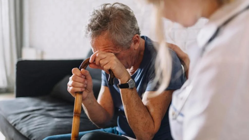 DAÑO COGNITIVO. La familia es fundamental en los adultos mayores.