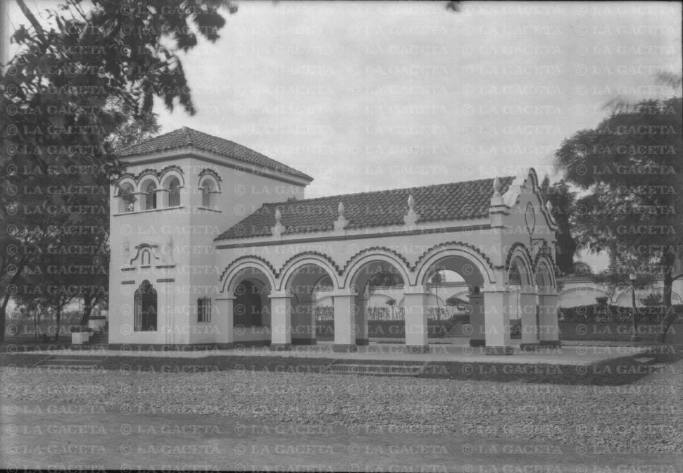 Recuerdos fotográficos: del bar a la escuela
