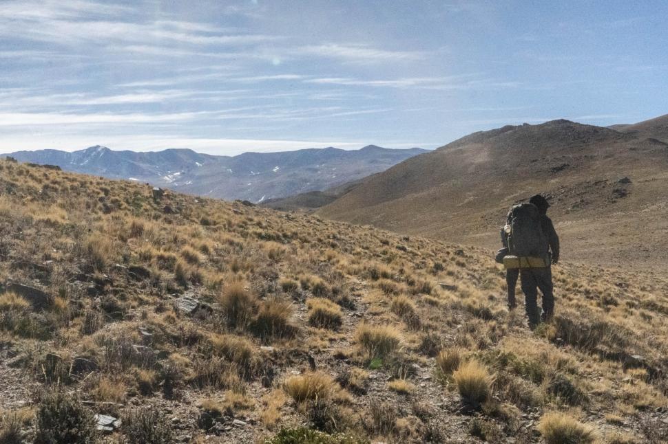 RUMBO AL NEVADO DE CHUSCHA. El grupo durante el primer día de caminata, antes de la separación. gentileza / fotos de eliseo jantzon