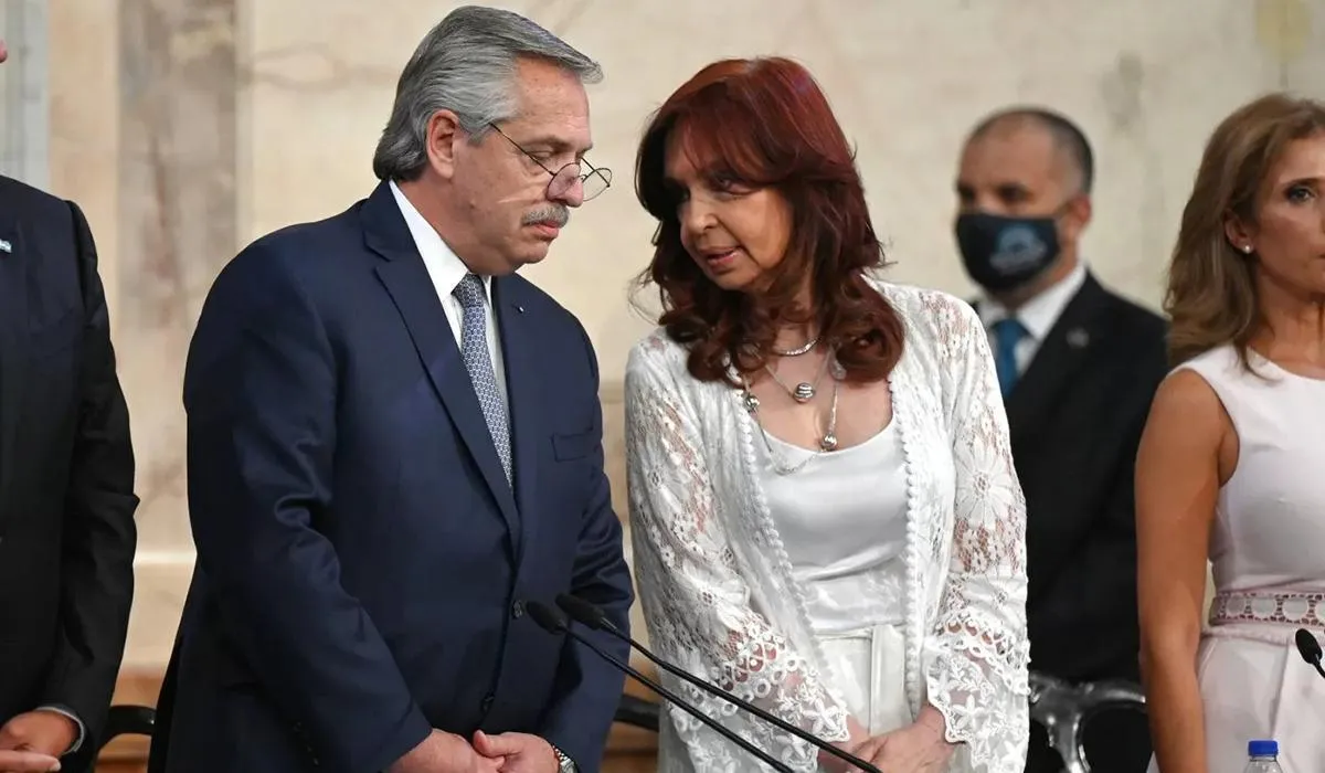 En medio de la expectativa por la decisión de la Corte, Alberto Fernández manifestó su apoyo a Cristina Kirchner