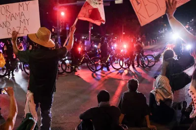 Por las protestas en Los Ángeles, Trump envió 700 marines en medio de deportaciones masivas