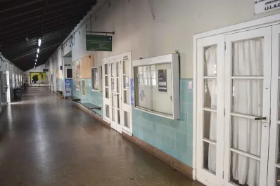 Protesta universitaria: no docentes iniciaron un paro contra la proscripción de Cristina y los docentes, por mejoras salariales