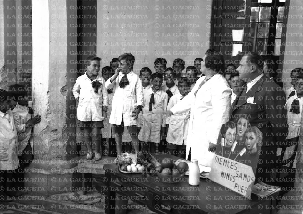 Recuerdos fotográficos: el cepillo de dientes en la escuela