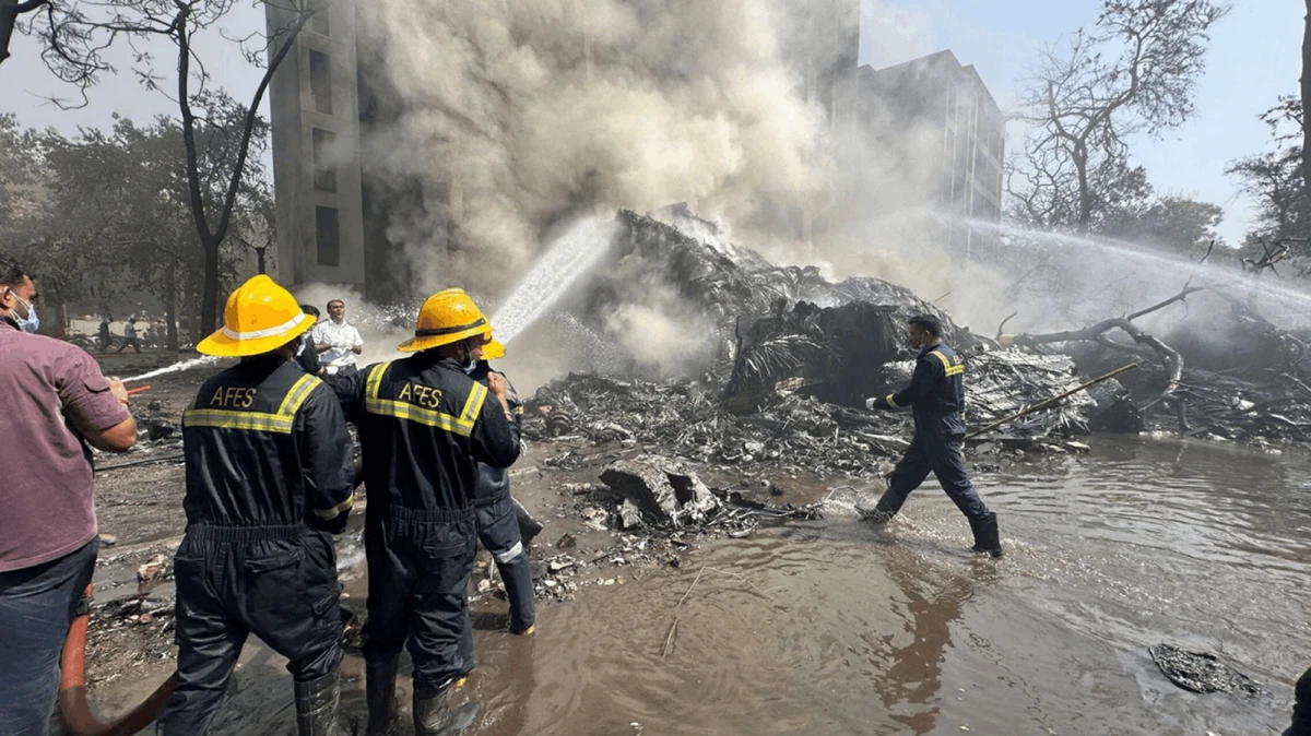 Un avión de Air India se estrelló este jueves 