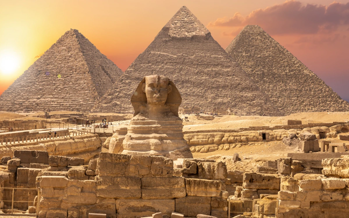 Las Pirámides Egipcias no están construidas por esclavos, fueron los “los borrachos de Menkaura”