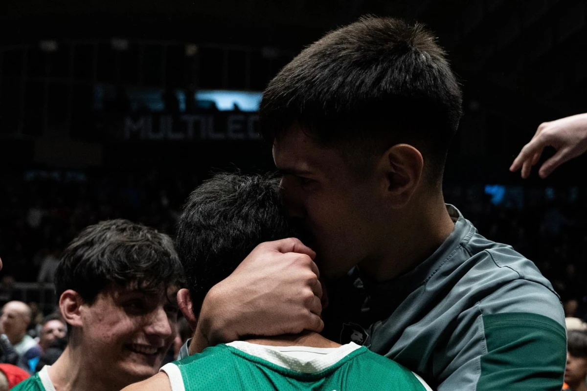 MOMENTO SOÑADO. Lezcano recibió felicitaciones de todos lados luego de su enorme conquista.