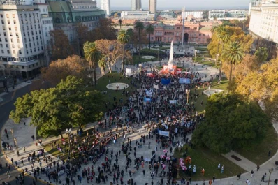 El apoyo a Cristina Kirchner se coló en el reclamo de los jubilados