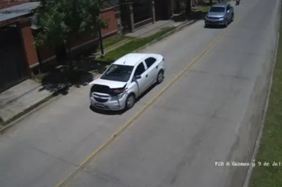 Una insólita infracción terminó con un operativo cerrojo en Yerba Buena: “Se fugó con el cepo en el capot”