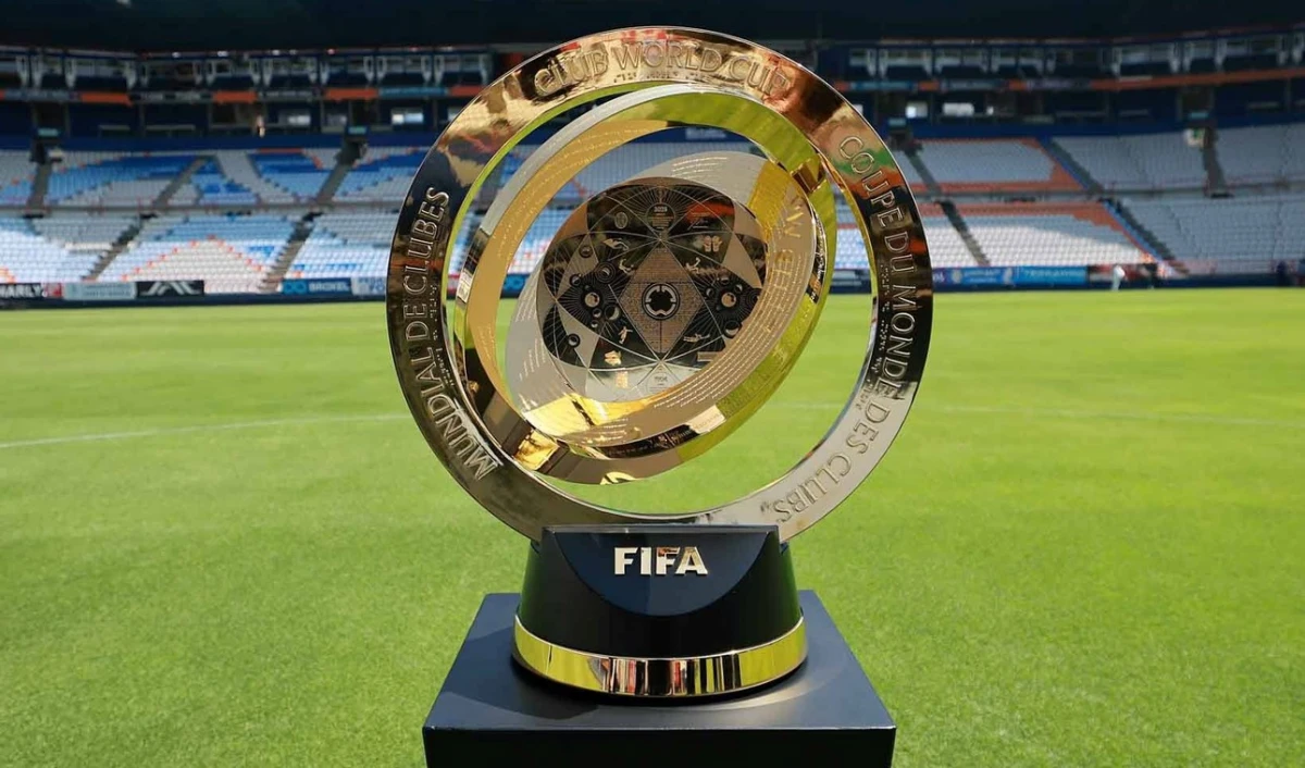 El trofeo del Mundial de Clubes.