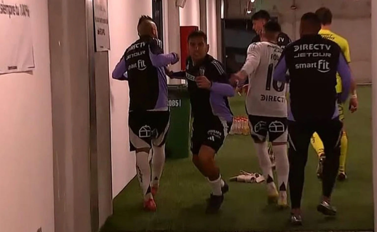 Arturo Vidal y una noche de furia: penal errado, gol en contra y fuerte cruce con un compañero de equipo