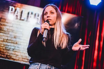 Con  su stand up “Metanoia”, Agustina Aguilar apuesta a la risa y al humor