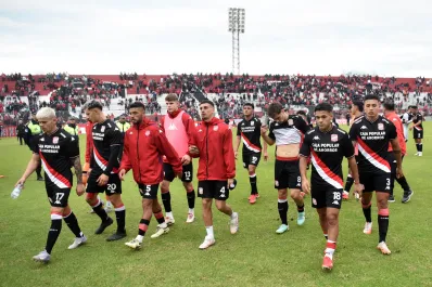 Empate, silbidos y urgencias: la CD de San Martín tiene hasta el jueves para buscar soluciones