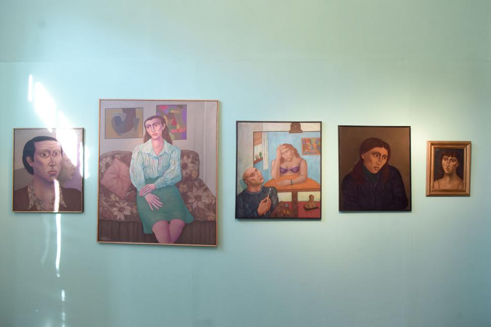 DE ANUNCIO IRAMAIN. Pinturas que Tártari decidió poner en valor.