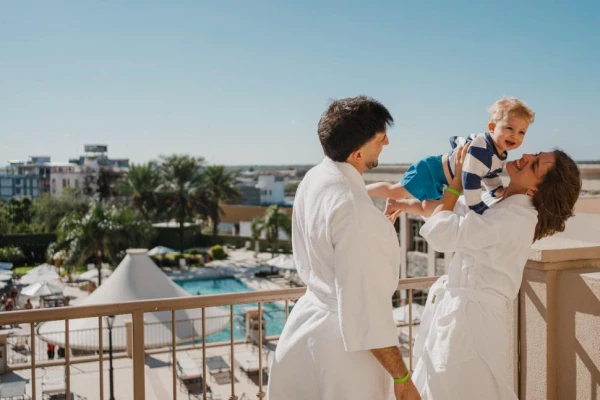 Vacaciones de invierno en familia: confort, relax y diversión en Hotel Casino Amerian Carlos V