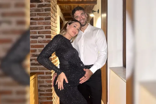 Jimena Barón publicó la primera foto de su hijo Arturo: Nos tenés en las nubes