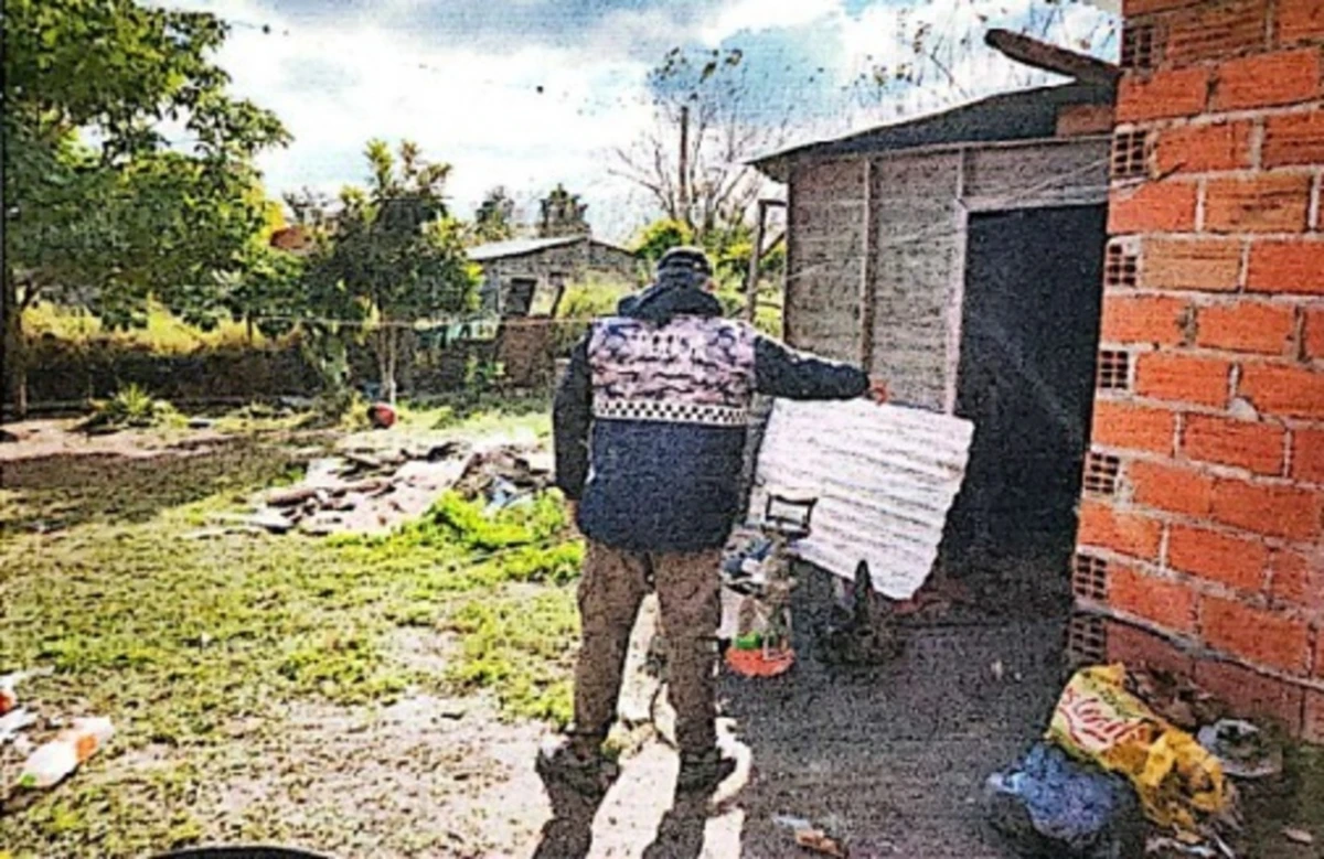 Con la ayuda de su perro redujo a un ladrón que había entrado a su casa