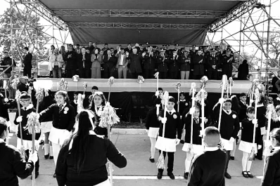 Aniversario de Ranchillos: la comuna celebró con obras, un desfile y apoyo del gobernador