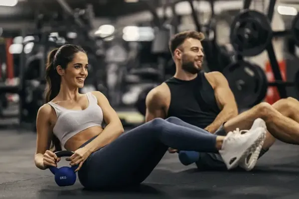 Cómo bajar la panza y evitar dolores lumbares con una rutina simple en casa