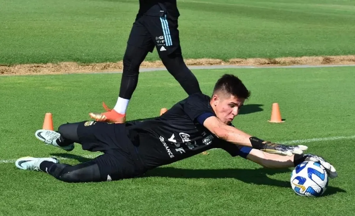 Atlético Tucumán tiene arquero: Me levantaba a las 5 para ir a la escuela y poder entrenar, dijo la promesa decana