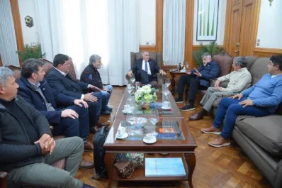 Con la mediación de Jaldo, hubo acuerdo paritario en el sector sucroalcoholero