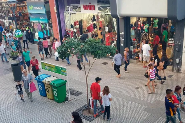 Comercio tucumano: a pesar de la queja sindical, los comercios abrieron hoy sus puertas