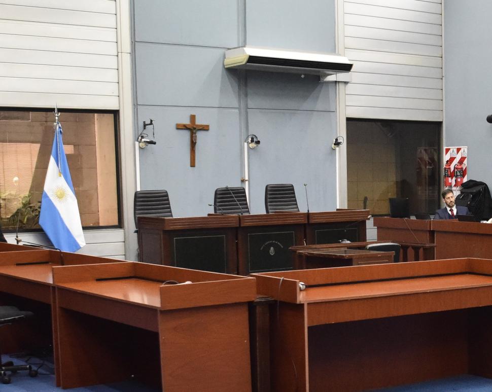 SIN PRESENCIA FÍSICA. Los jueces atendieron la audiencia de modo virtual.