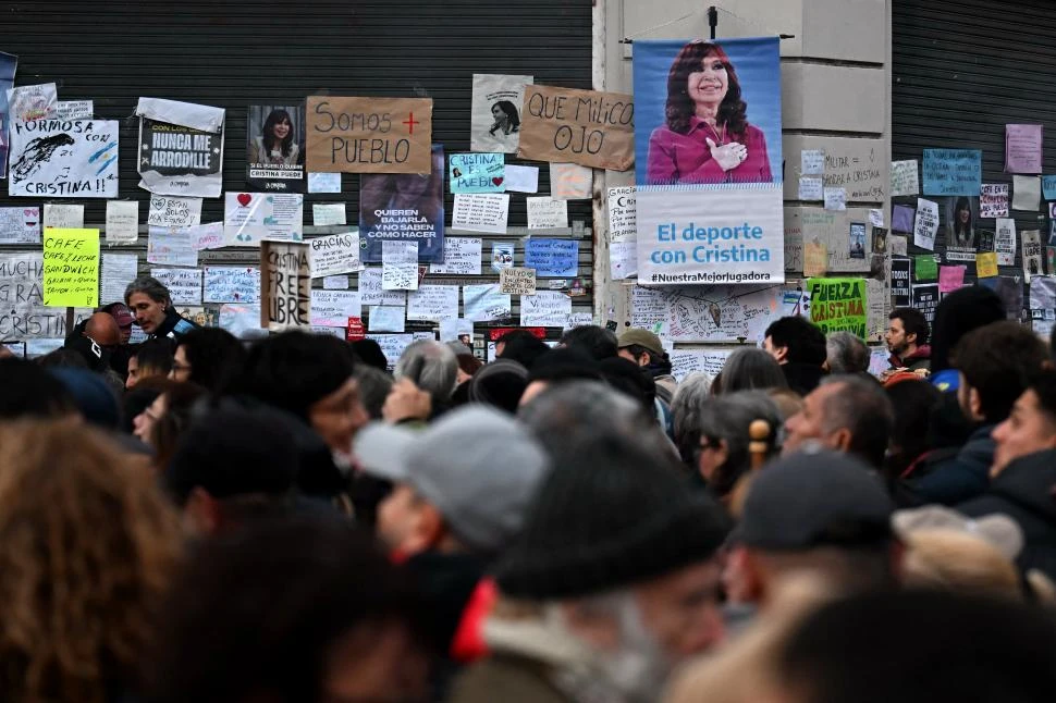 RECLAMO. El peronismo se movilizará a Plaza de Mayo, desde las 14, para protestar en contra de la Justicia y pedir la liberación de Cristina Fernández 
